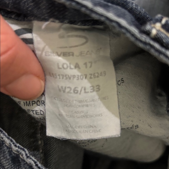 Silver Lola Distressed Dark Blue Distressed Straight Jeans Size: 26X33 - Picture 6 of 8